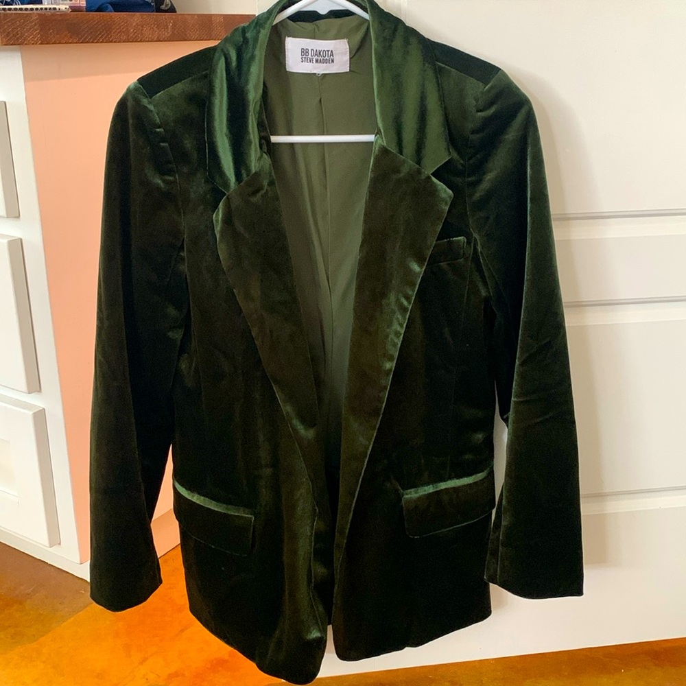 Steve Madden 
Velvet Blazer (green)